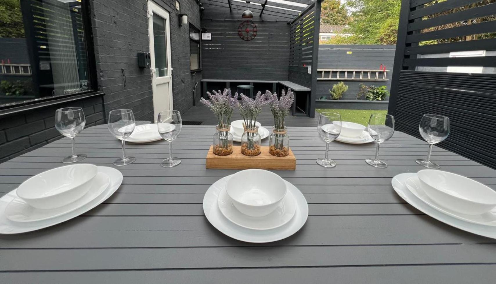 Modern Suites -5 Bedroom House- With Free Parking Birmingham City Экстерьер фото